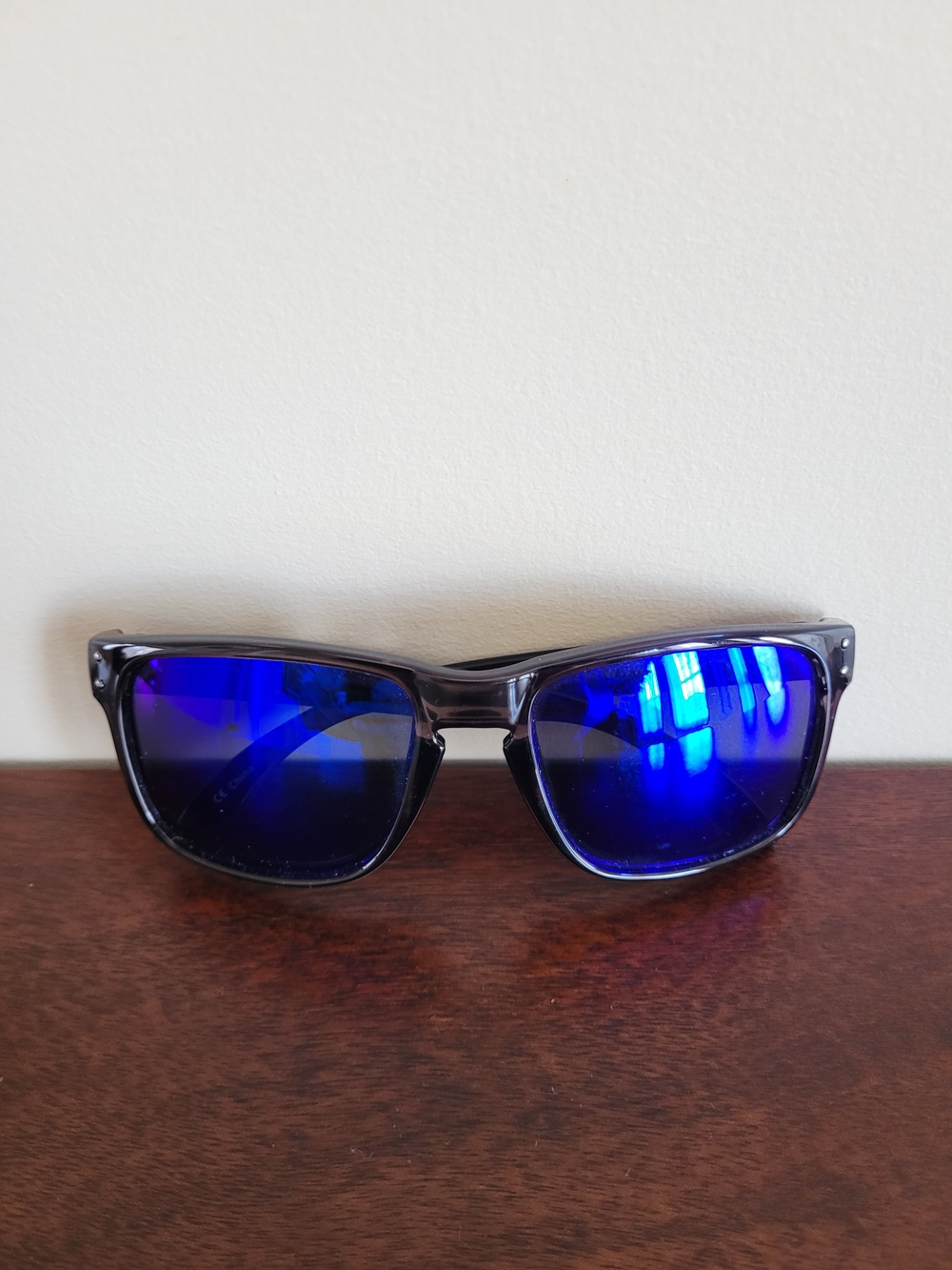 New Men's Stylish Blue Mirrored Sunglasses